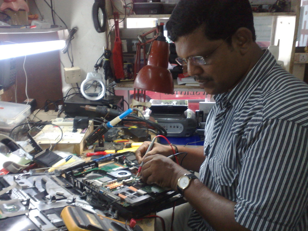 electrical and electronics installers and repairers fileus navy b623b1e302d71cbc3307495a3b3affc1 electronic service technicianhtml