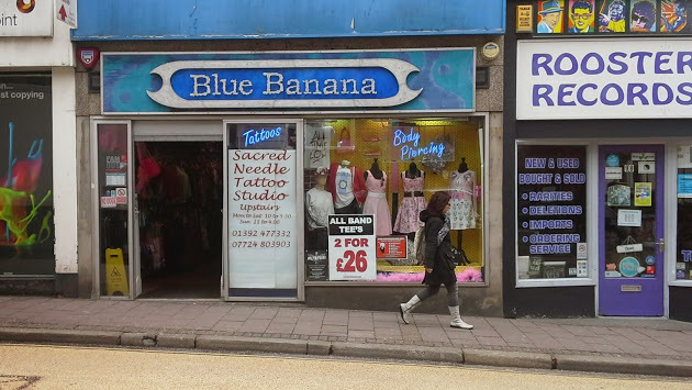 Blue banana stores uk Blue Bananas is the UK's largest online shopping store with you can get everything from Cooking, Cake making, Clothing, Cushions, wallpapers, Handbags, Shoes, Motorcycle, Car Accessories, Phone Cases, Power Banks, Watches, Jewellery, Home, Garden, Lighting, ,+ Items at LOW PRICES.