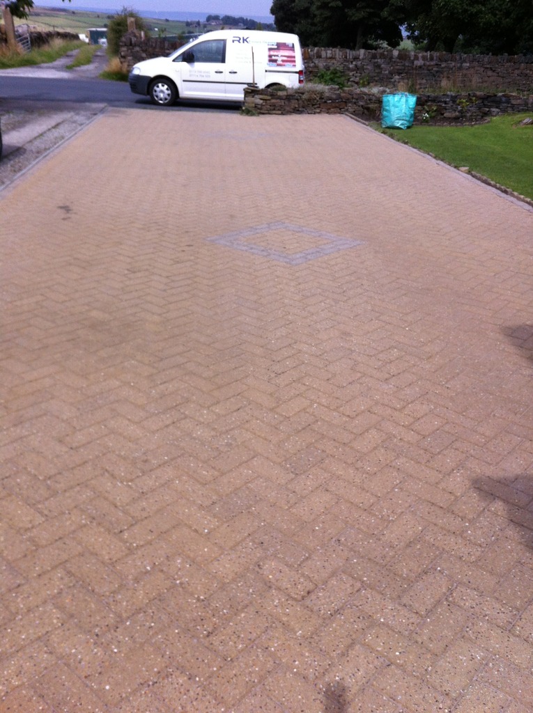 Details for R K Pressure Cleaning in 140 Harrogate Road, Yeadon, Leeds, West Yorkshire, LS19 6AH