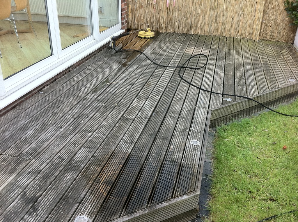 Details for R K Pressure Cleaning in 140 Harrogate Road, Yeadon, Leeds, West Yorkshire, LS19 6AH