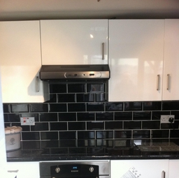 Bevelled Edge Black Kitchen