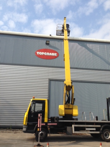Commercial gutter cleaning