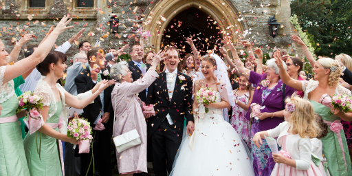 Create your perfect confetti moment with our beautiful, natural flower petal confetti
