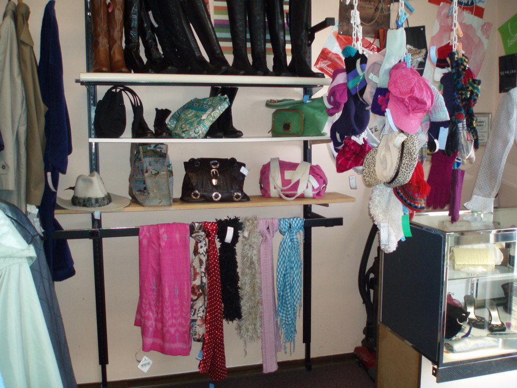 Christina's Consign Mint 18 McDermott Ave, Torrington, CT, 06790