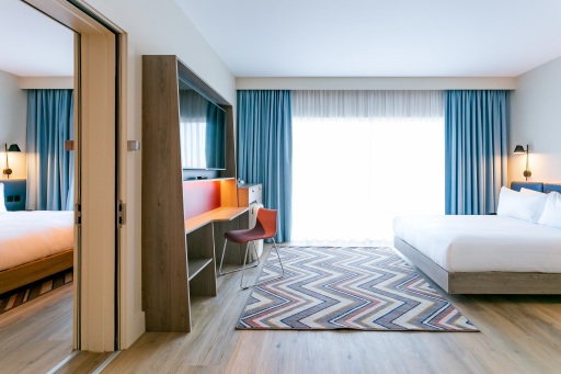 Hampton by Hilton Blackburn Guest Room