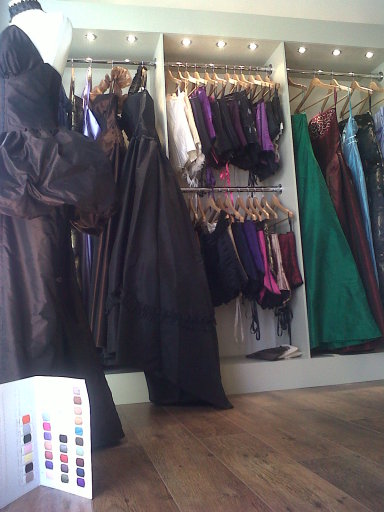 elizabeth mulholland wedding gowns and prom dresses, jewellery making classes