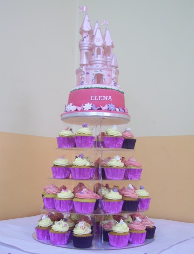 18th birthday cupcakes with pink castle
