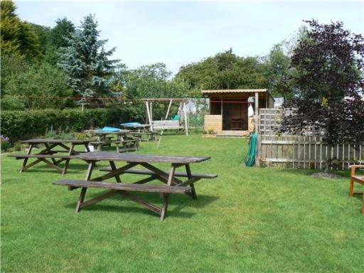 gait inn millington - beer garden