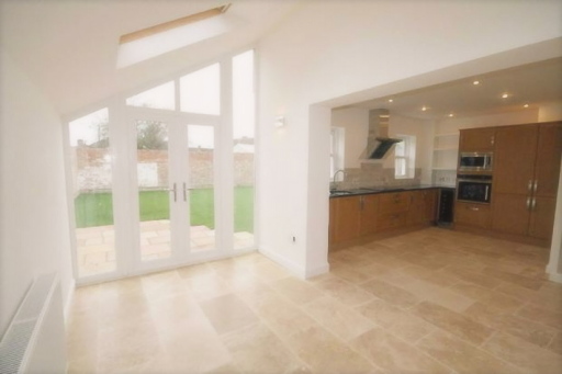 Froize End Interior