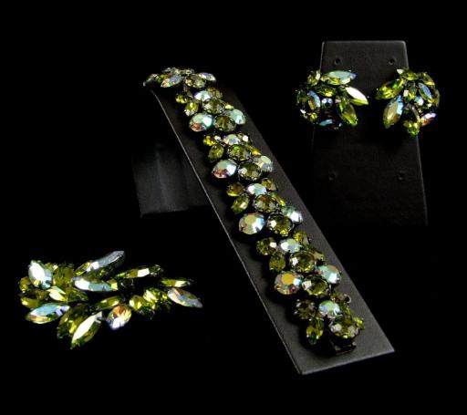 Breathtaking Vintage 1950s Regency Olive Bracelet Brooch &amp; Earrings Parure