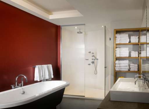 Presidential suite bathroom