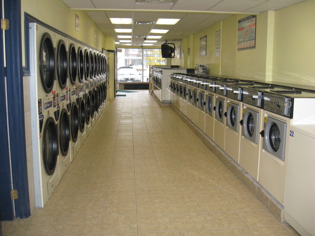 Quick Clean Coin Laundry 558 Sheppard Ave W, Toronto, M3H 2R9