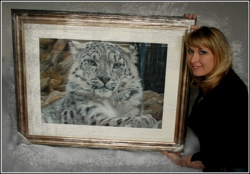 Karen with her Snow Leopard, produced in Coloured pencils