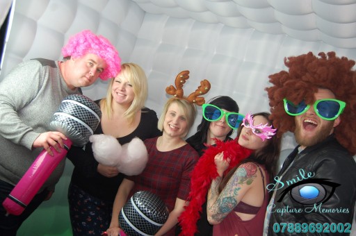 Smile Capture Memories Photo Booth Hire Pic 2