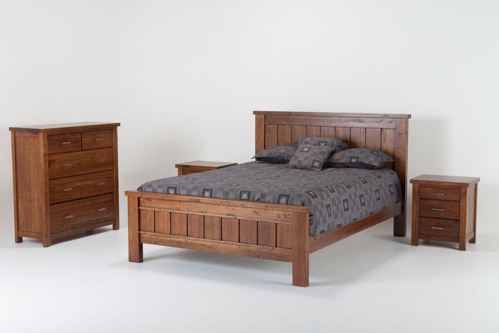 The Furniture Trader 102120 Cooper Street (Corner Miller Street