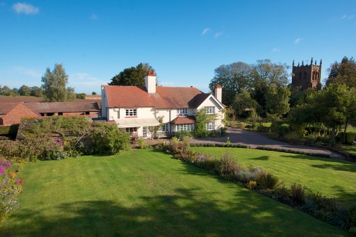 CHURCH FARM SHROPSHIRE 17TH CENTURY FARMHOUSE B&B