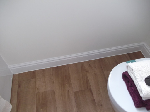 Sealant around the Floor Aera