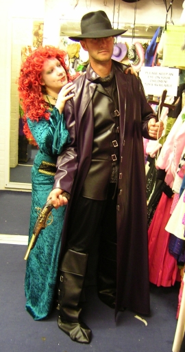 Van Helsing and Vampire-halloween hire costumes