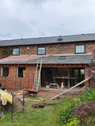 Ground-floor extension to the kitchen &amp; lounge