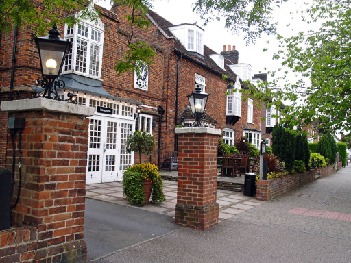 Exterior of Ramada Cromwell Stevenage