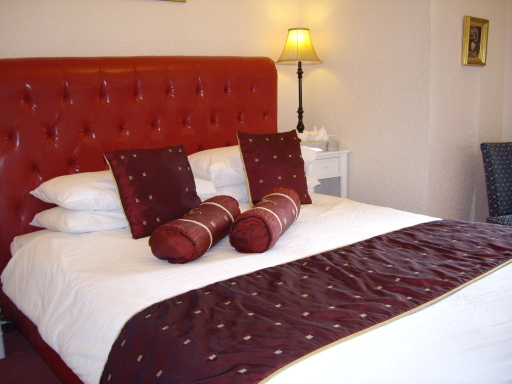 One of our king size beds guaranteeing an excellent nights sleep.