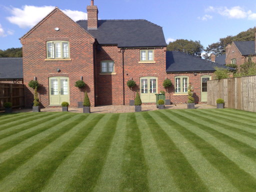 Hedge 2 Hedge Customer Garden