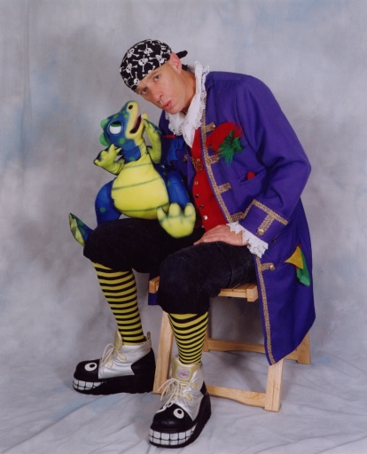 Puppets, magic and balloon models as well as comedy songs from kids entertainer Potty the Pirate