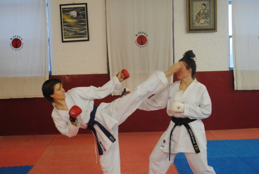 Kick and punch your way to success - Sisters in action