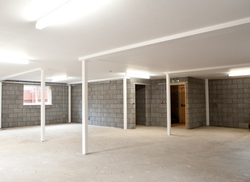 workshop space, craft , artist , small business units, low rent, overall space is 2976 sq ft ,