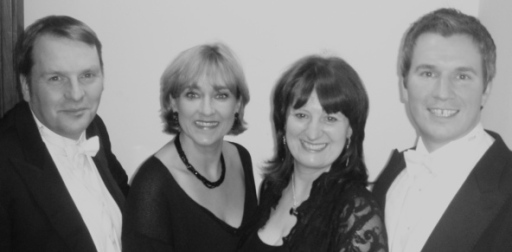 Opera Alba (vocal classical quartet = pianist with an entertaining repertoire)