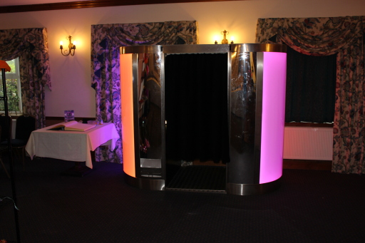 Customize the neon end panels to suit your colour scheme!!