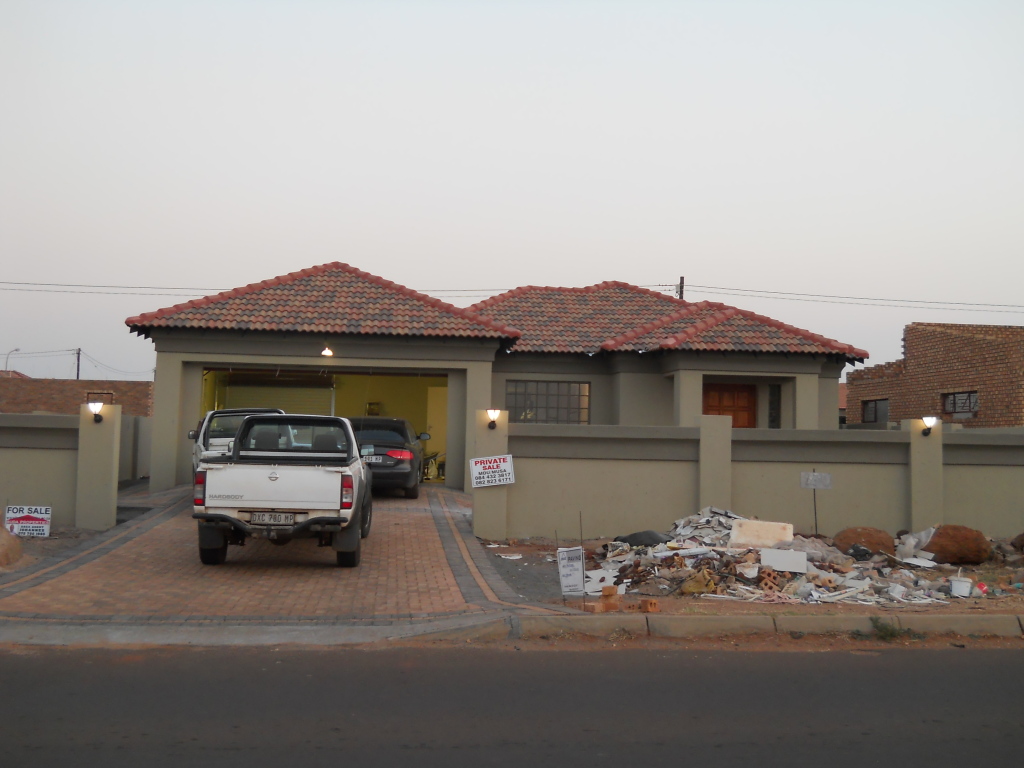Sontane Construction 17 Crescent, Extension 18, Middelburg