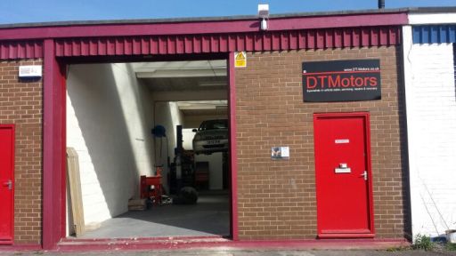 DT Motors Cheltenham garage