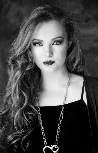 Studio 13 Renfrew glamour in black and white