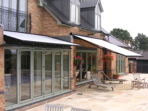 Bahamas Awning &amp; Roof Blind