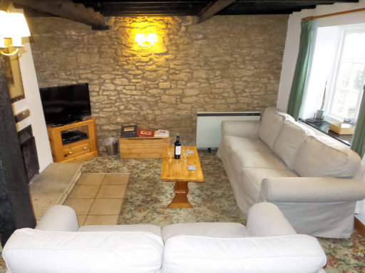 Jasmine Cottage -Living Room