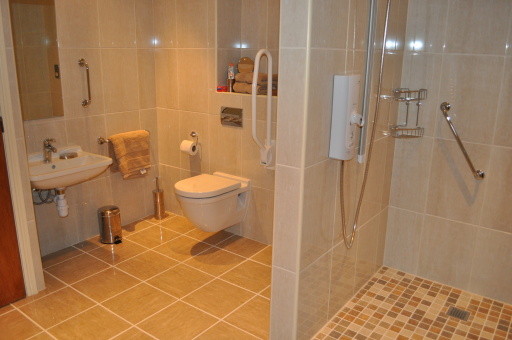 Modern accessible ground floor wet room for disabled guests