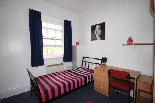 Cheap room to rent in Stafford