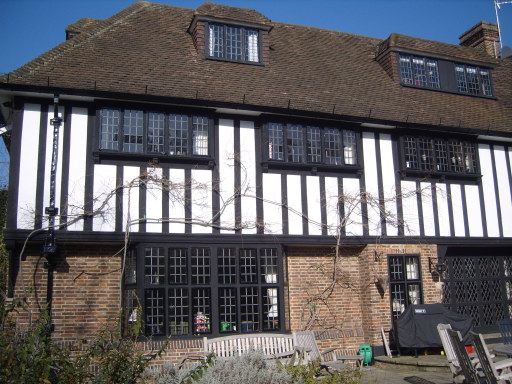 Leaded Windows &amp; Crittall Window Refurbishment