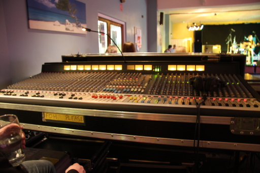ML4000 on FOH duties