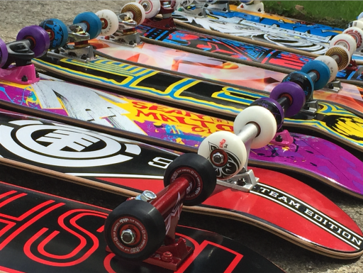 Custom complete skateboards