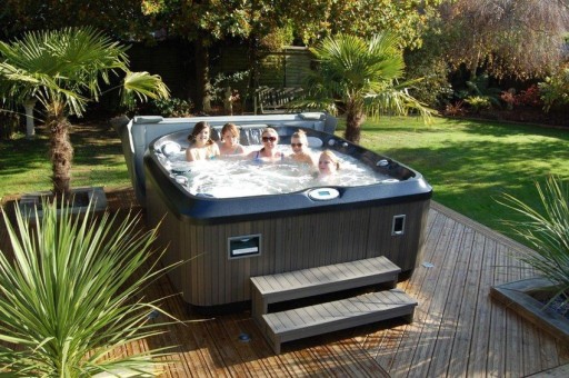 Jacuzzi Hot Tub