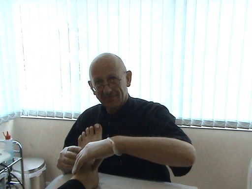 David Pinchen, Podiatrist