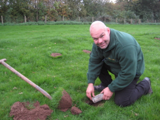 Ian the heyford mole catcher setting a trap