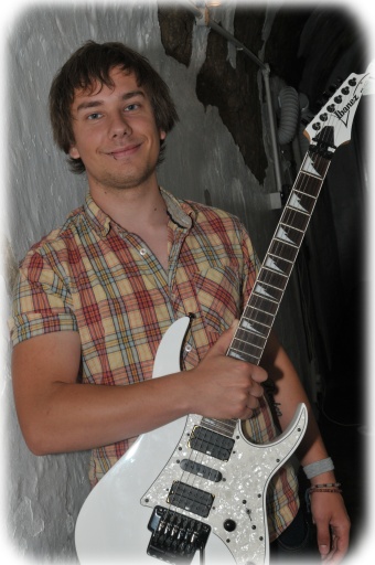Sam Blake - Guitar teacher in Bradford-on-Avon, Wiltshire