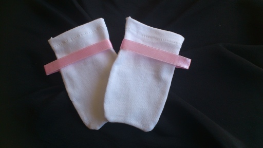 White mitt with a Pink Satin Ribbon