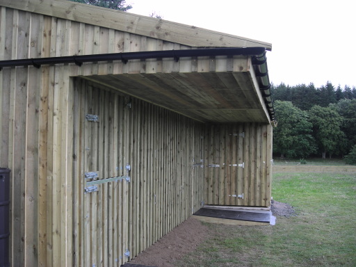 Stable with 6ft Overhang