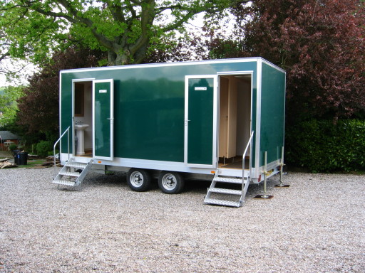 luxury toilets for weddings