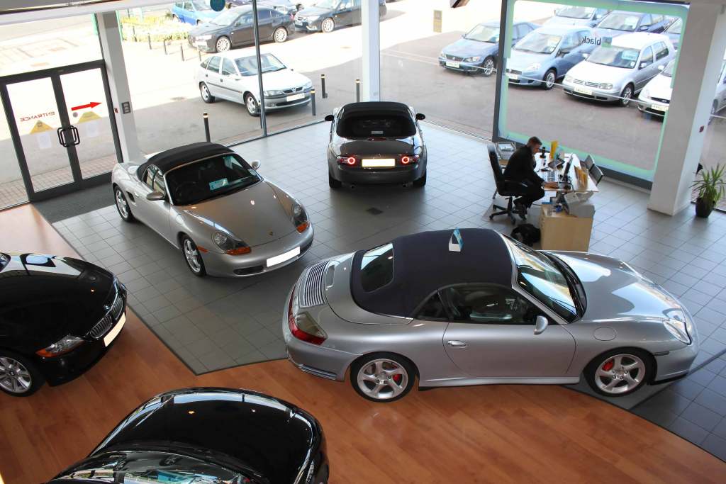 Luton Trade Centre Ltd Car Sales & Finance Luton & Dunstable Dencora