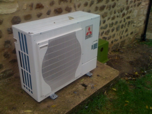 Air source heat pump